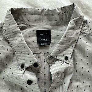 Men’s RVCA Short Sleeve Button Up - Size XL